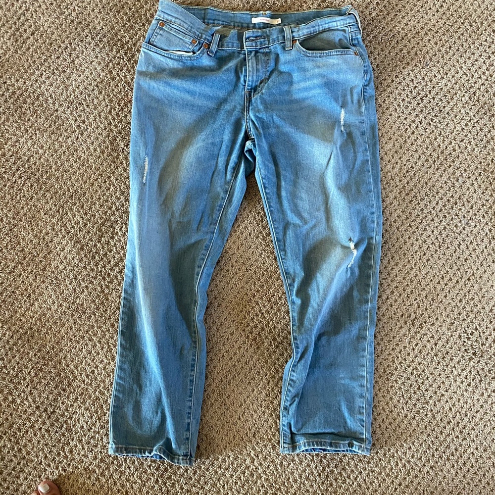 Levi’s boyfriend jeans